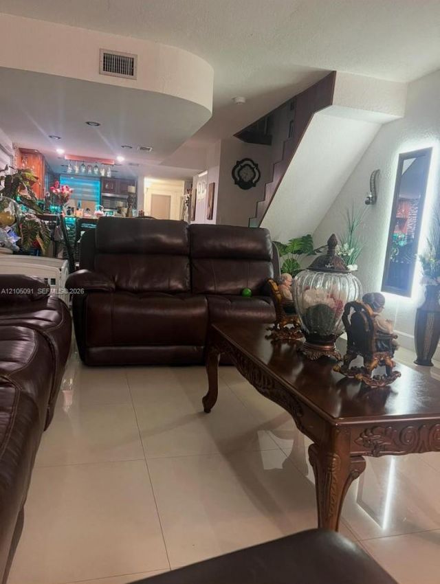 4211 W 10th Ln , Hialeah, FL 33012 Photo