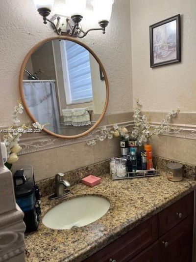 4211 W 10th Ln , Hialeah, FL 33012 Photo