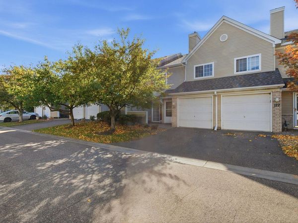 2210 Ranchview Lane N, Unit 121, Plymouth, MN 55447