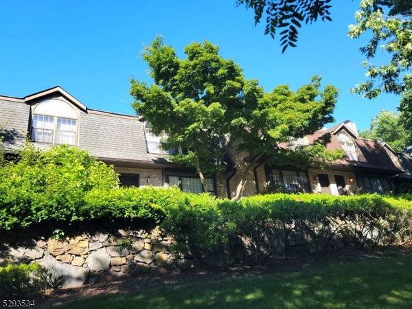 85 Falls Bridge Dr, Unit 85, Totowa, NJ 07512