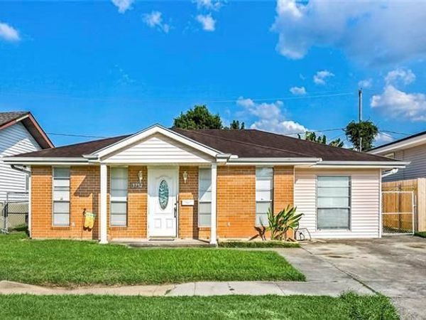 3752 W LOUISIANA STATE Drive, Kenner, LA 70065