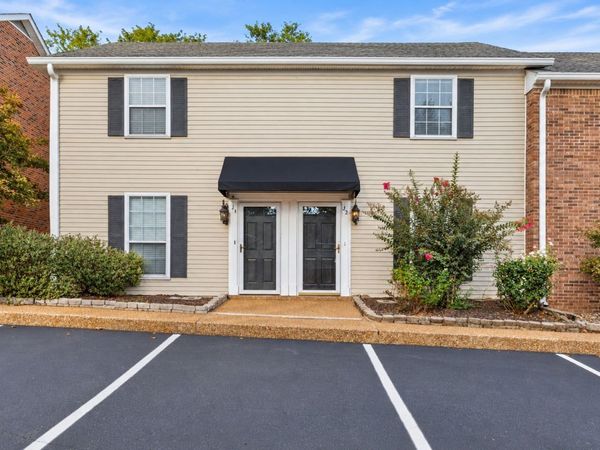 200 N Royal Oaks Blvd , Unit J2, Franklin, TN 37067