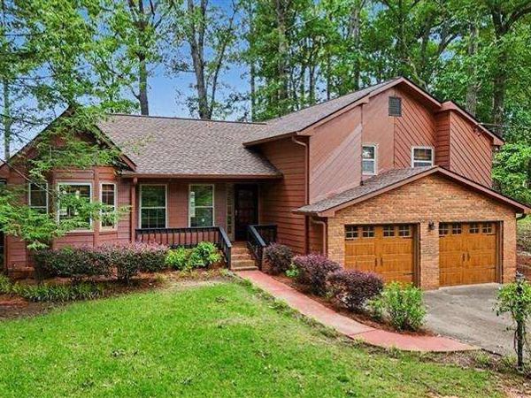 382 Indian Lake Court, Hiram, GA 30141