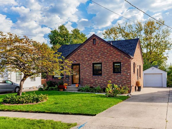 2635 49th Street , Des Moines, IA 50310