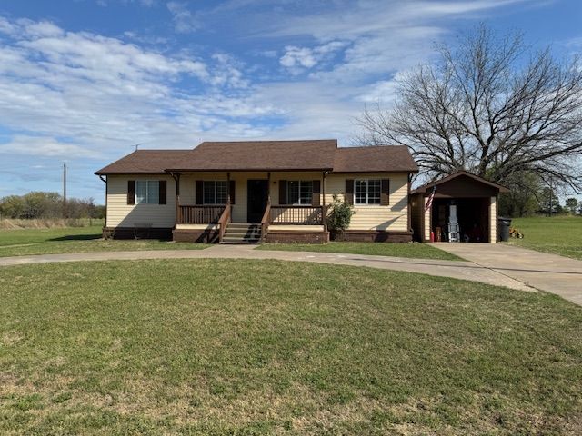 32 Holiday Road, Burneyville, OK 73430 Main Photo