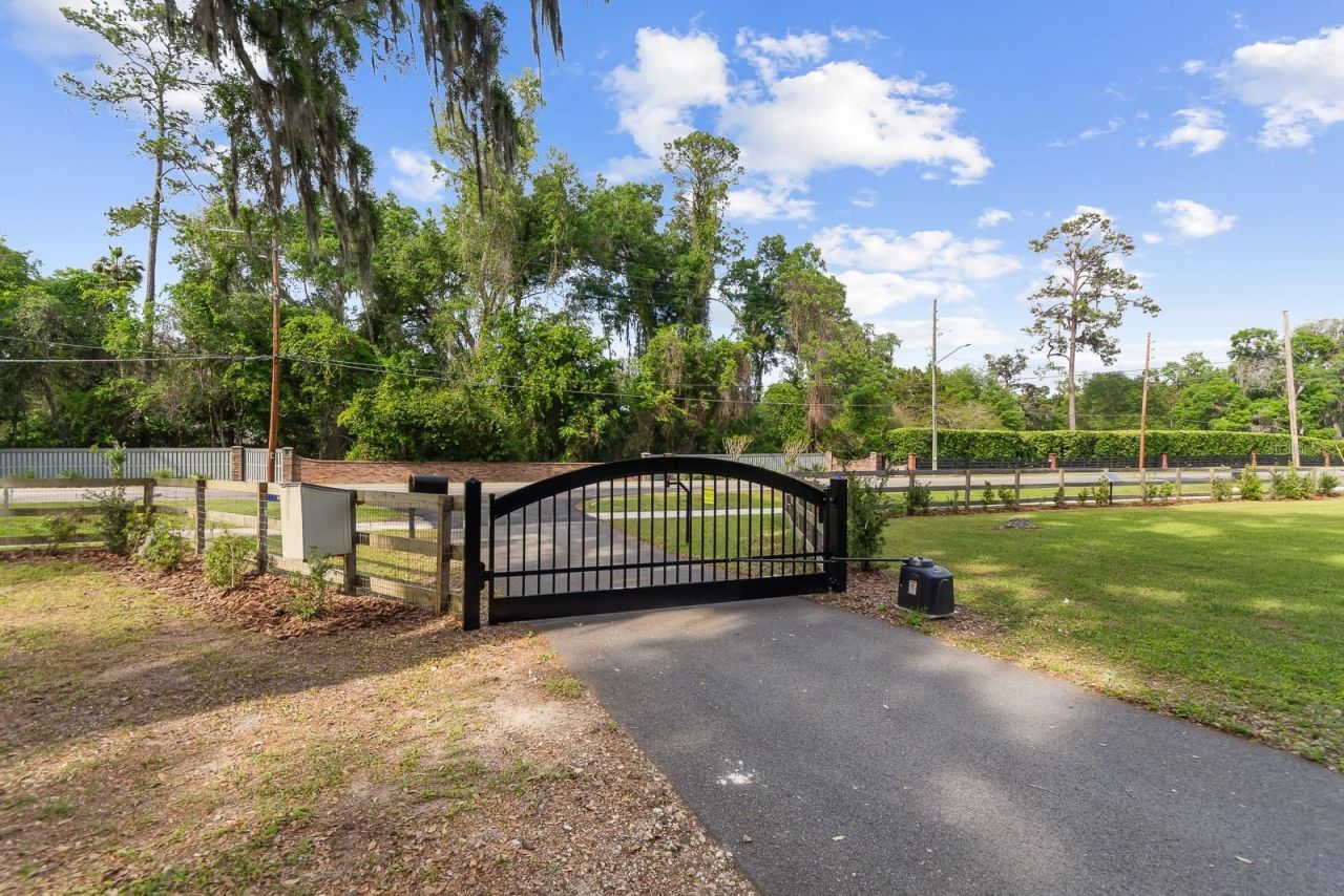 8301 SW 24th Avenue, Gainesville, FL 32607 Photo