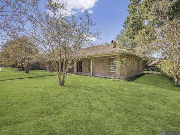 7502 Tipperary Dr, Baton Rouge, LA 70808
