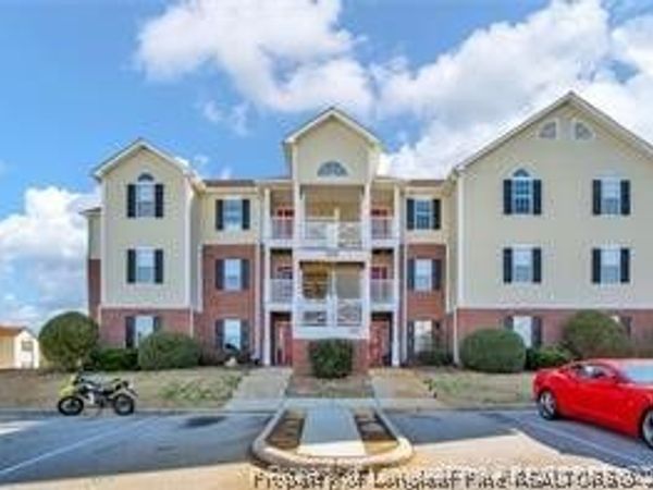 382 Bubble Creek Court, Unit 10, Fayetteville, NC 28311