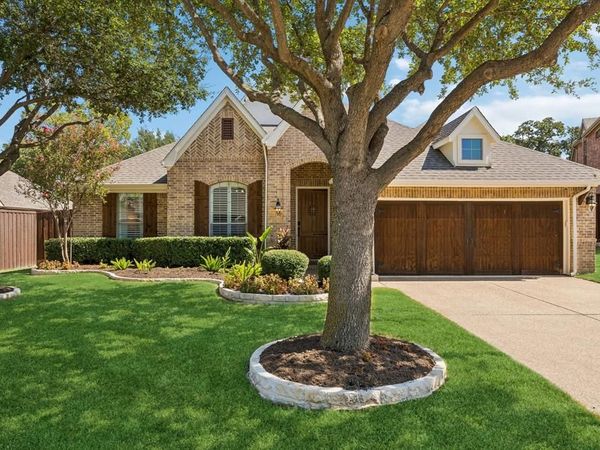 2403 Laguna Lane, Arlington, TX 76012