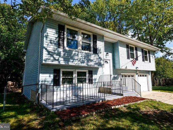 1002 CAMPUS COURT, WALDORF, MD 20602
