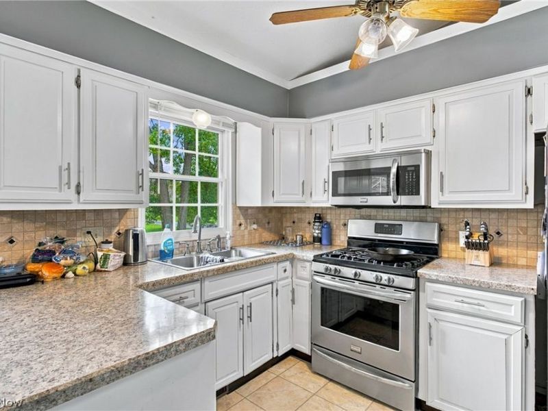 8632 Wedgewood Avenue NW, North Canton, OH 44720 Photo 14