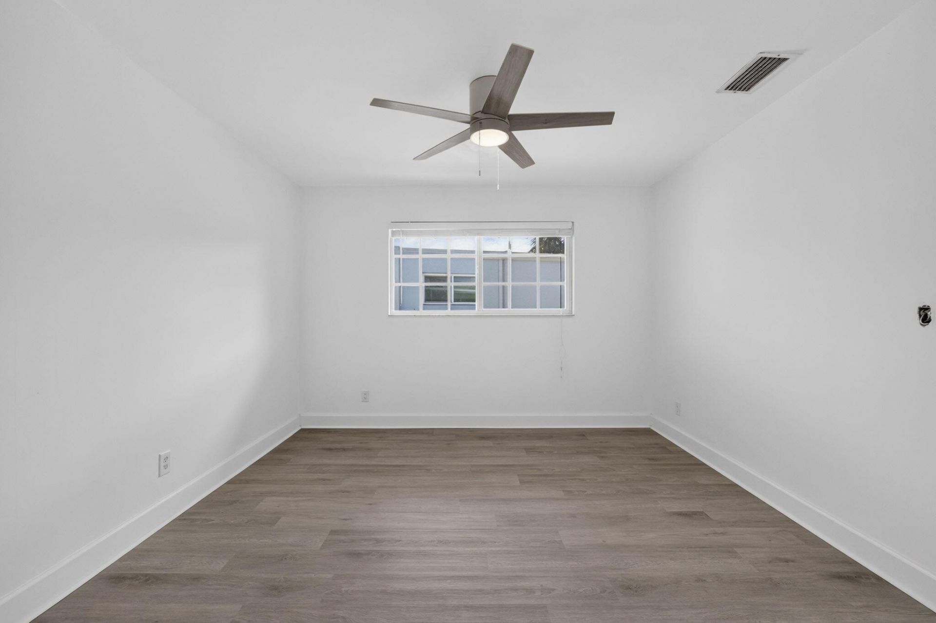 405 Southwind Drive, Unit 4, North Palm Beach, FL 33408 Photo