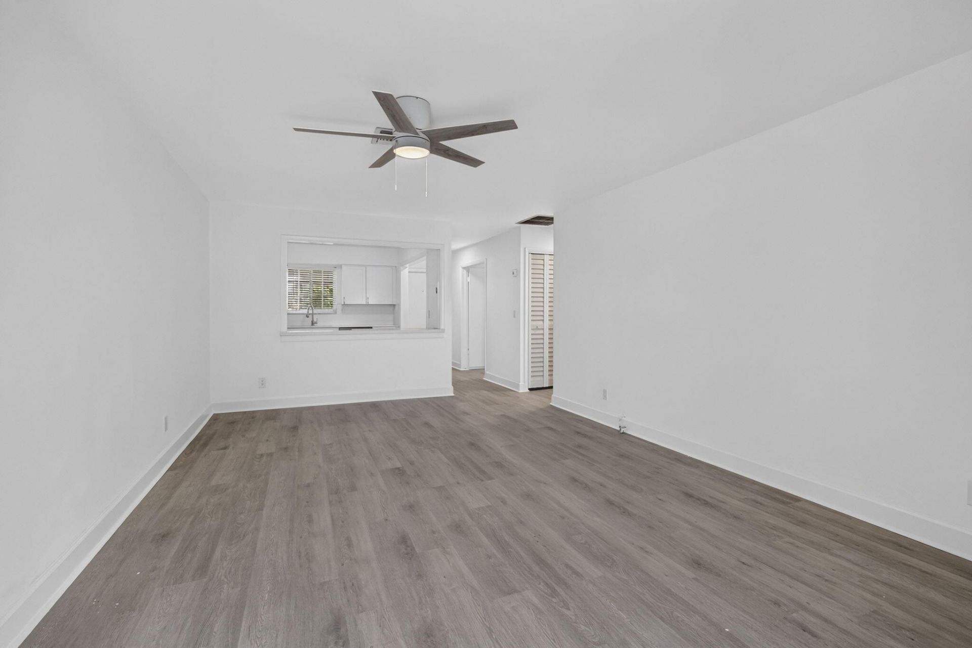 405 Southwind Drive, Unit 4, North Palm Beach, FL 33408 Photo