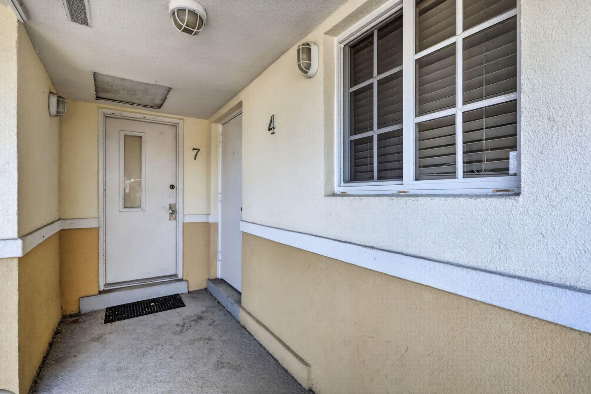 405 Southwind Drive, Unit 4, North Palm Beach, FL 33408 Photo
