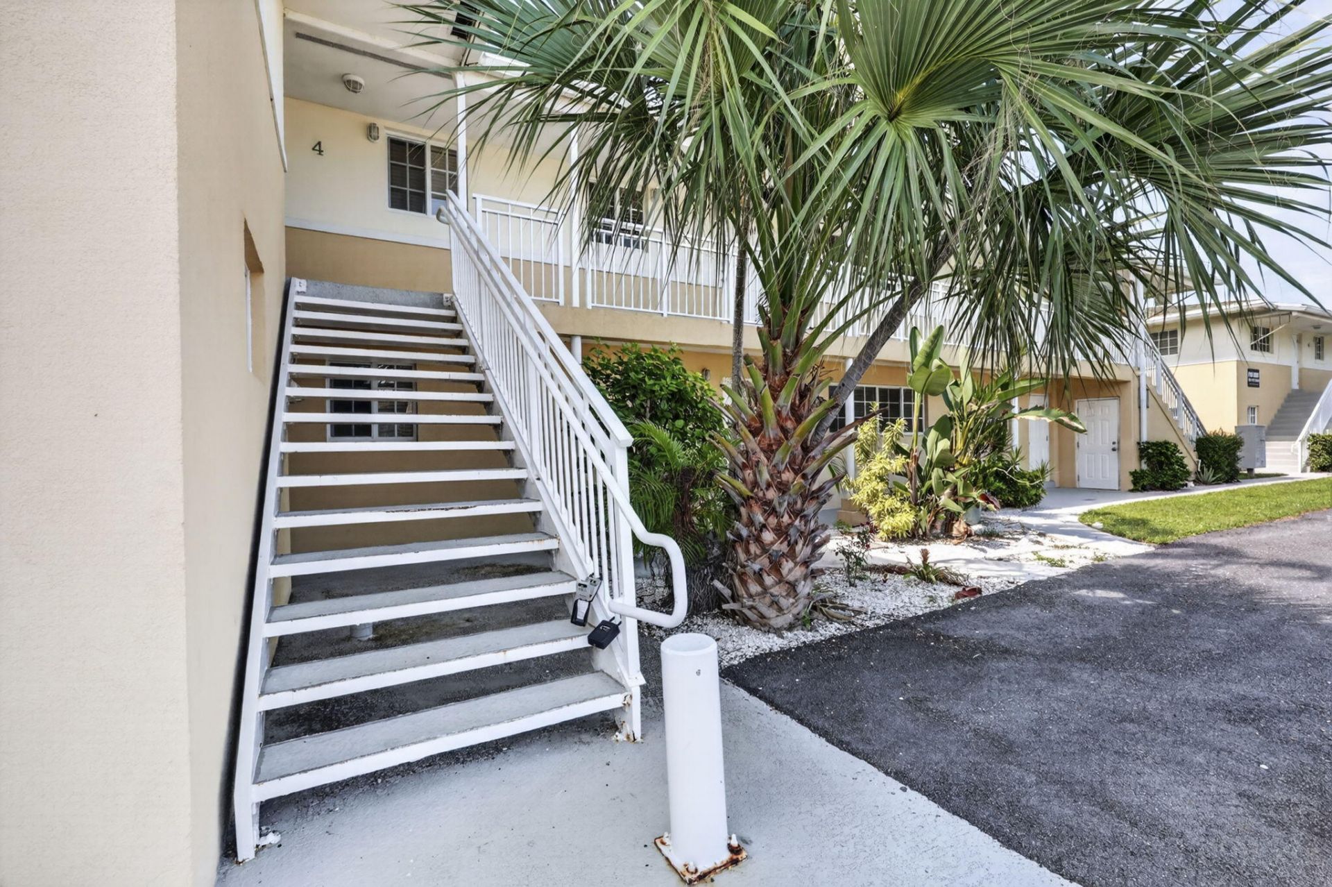 405 Southwind Drive, Unit 4, North Palm Beach, FL 33408 Photo