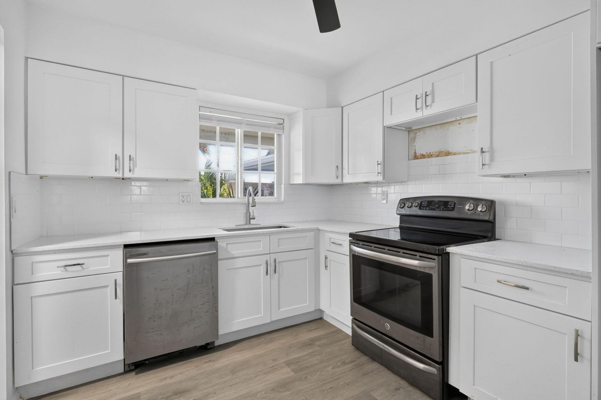 405 Southwind Drive, Unit 5, North Palm Beach, FL 33408 Photo