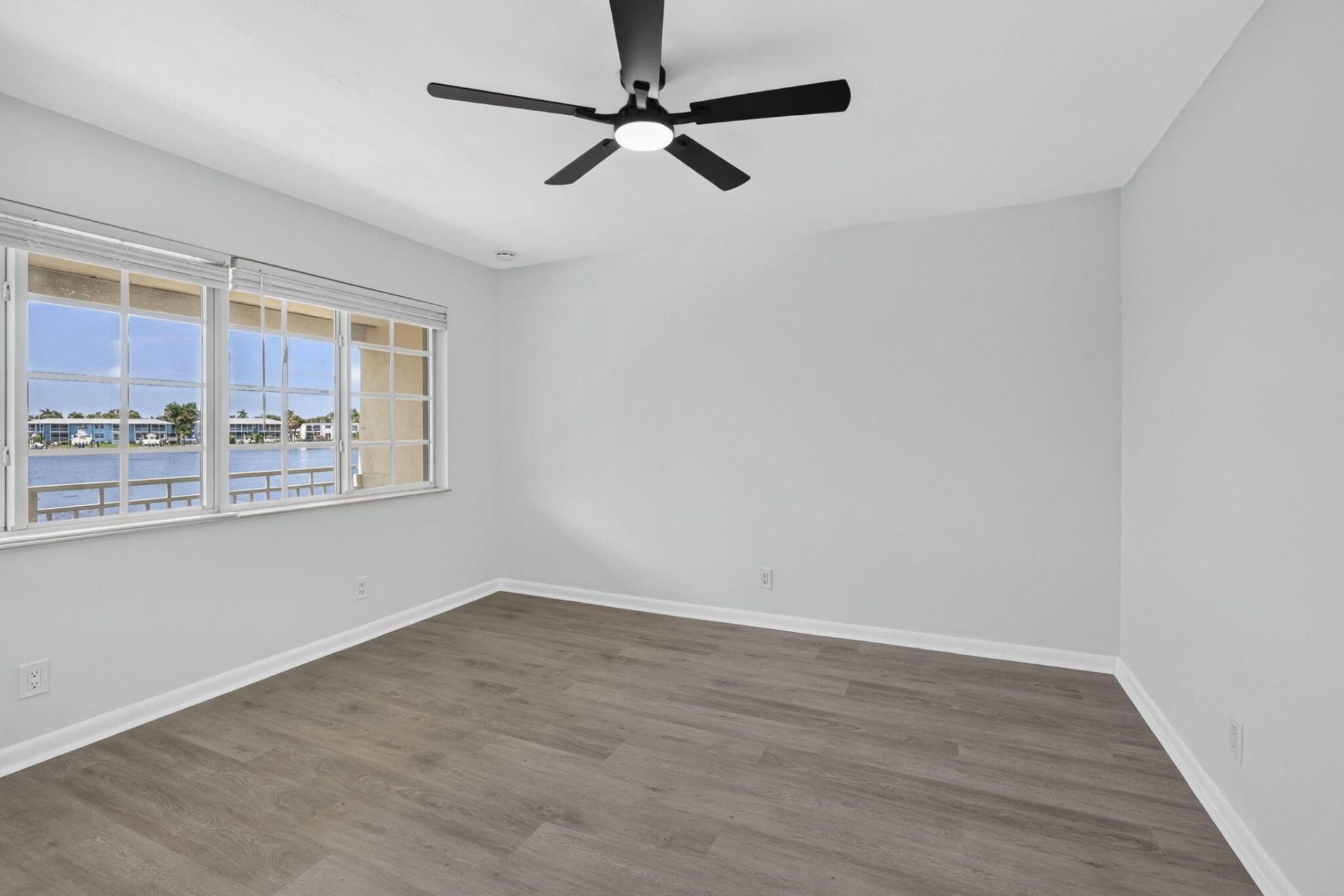 405 Southwind Drive, Unit 5, North Palm Beach, FL 33408 Photo