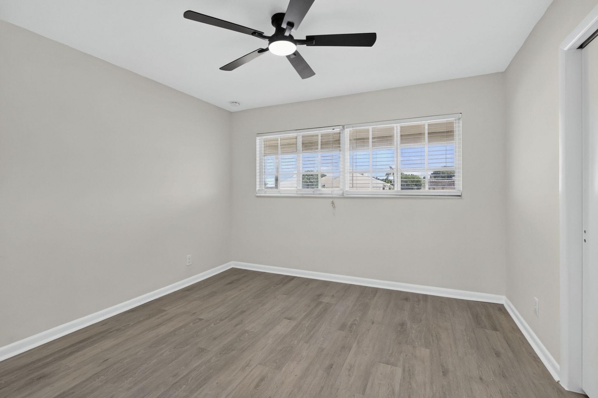 405 Southwind Drive, Unit 5, North Palm Beach, FL 33408 Photo