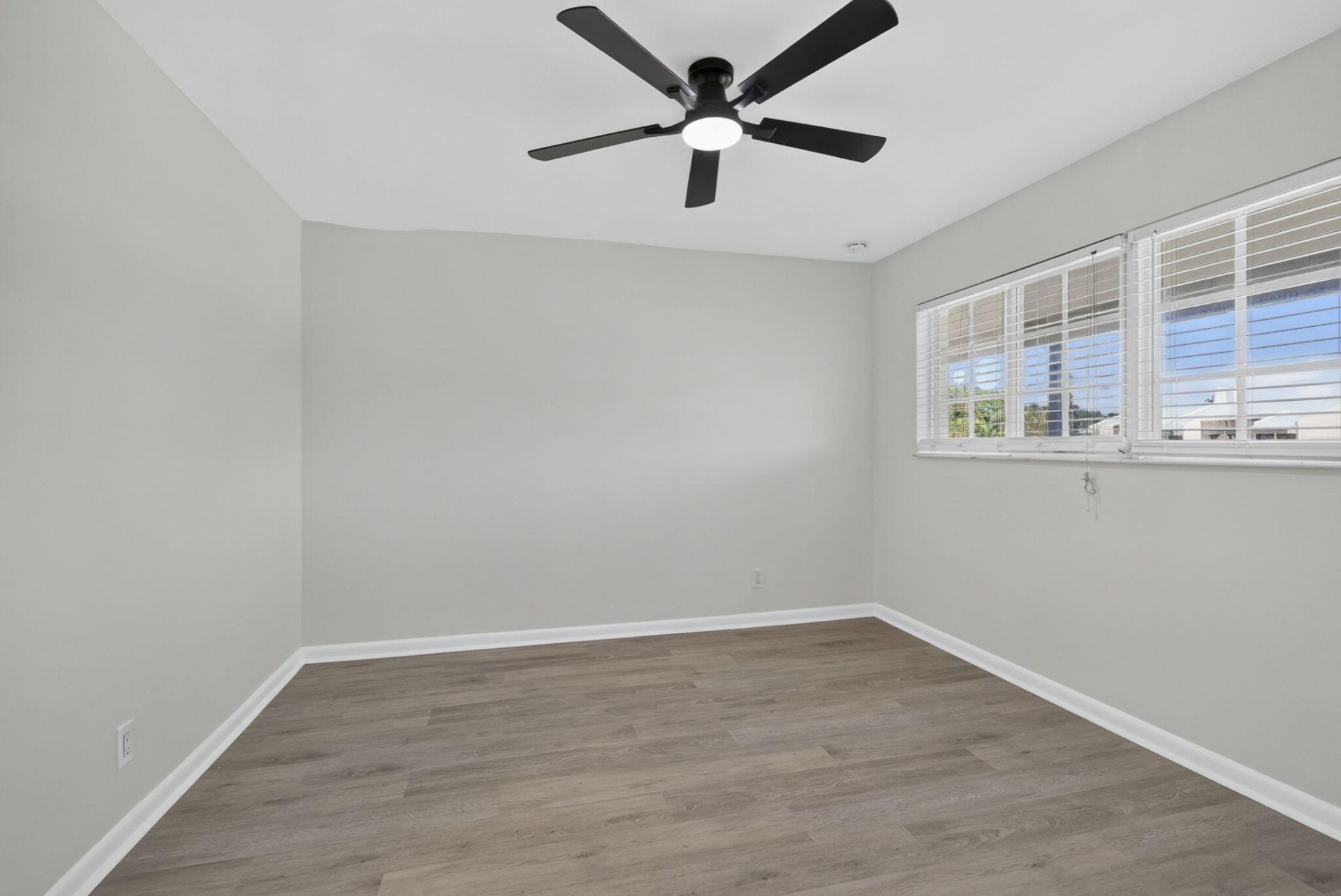 405 Southwind Drive, Unit 5, North Palm Beach, FL 33408 Photo