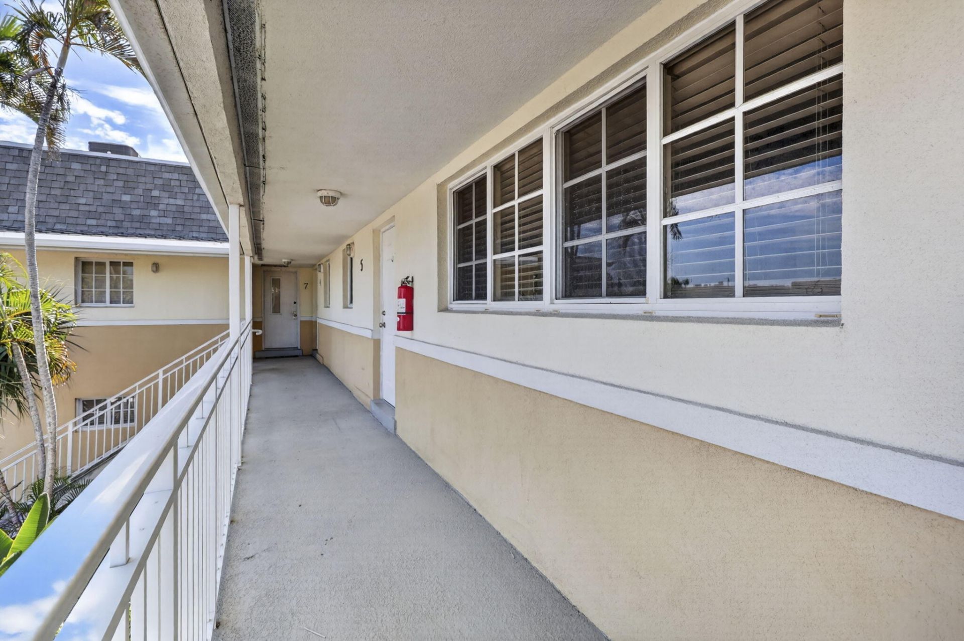 405 Southwind Drive, Unit 5, North Palm Beach, FL 33408 Photo