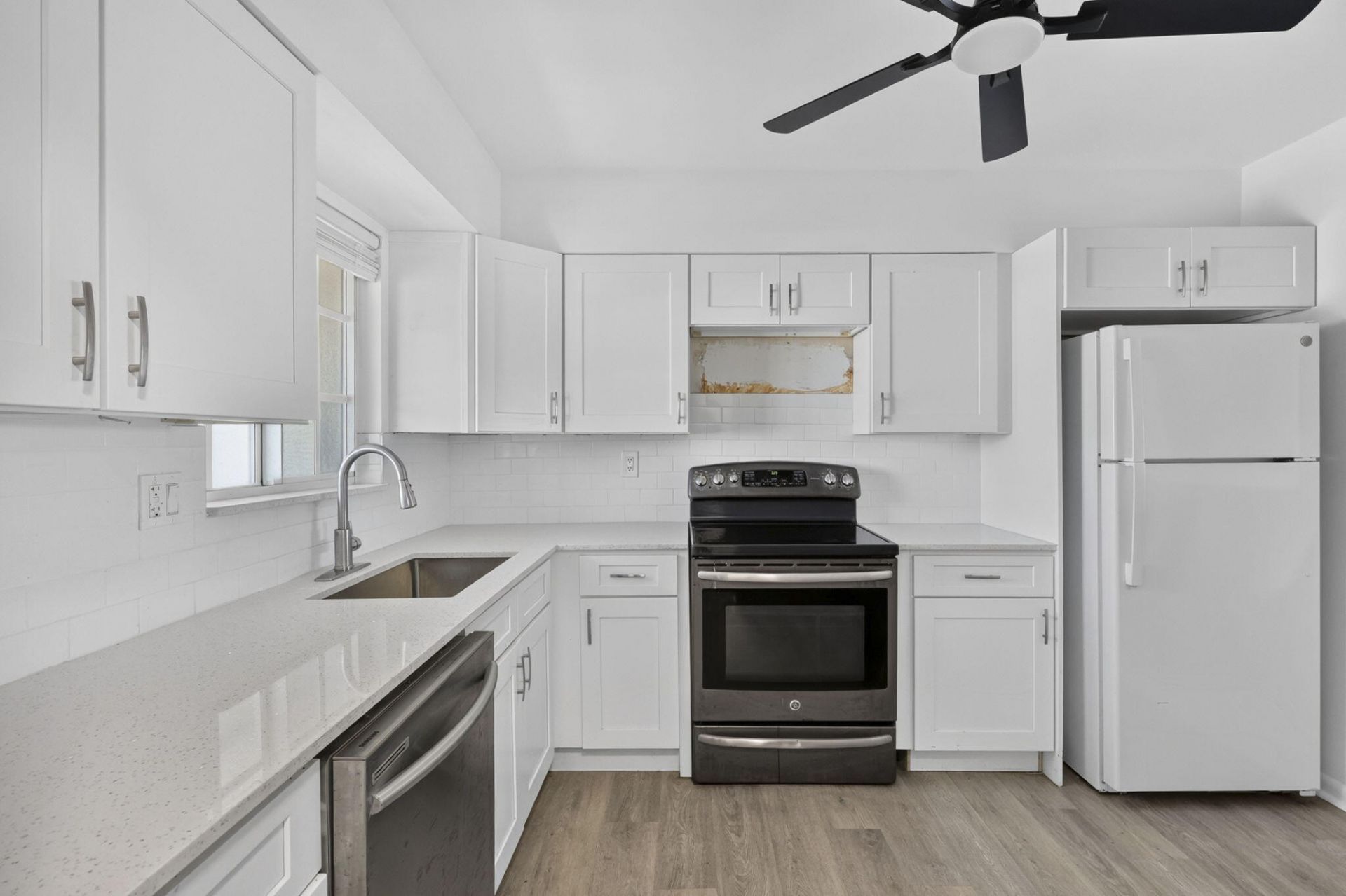 405 Southwind Drive, Unit 5, North Palm Beach, FL 33408 Photo