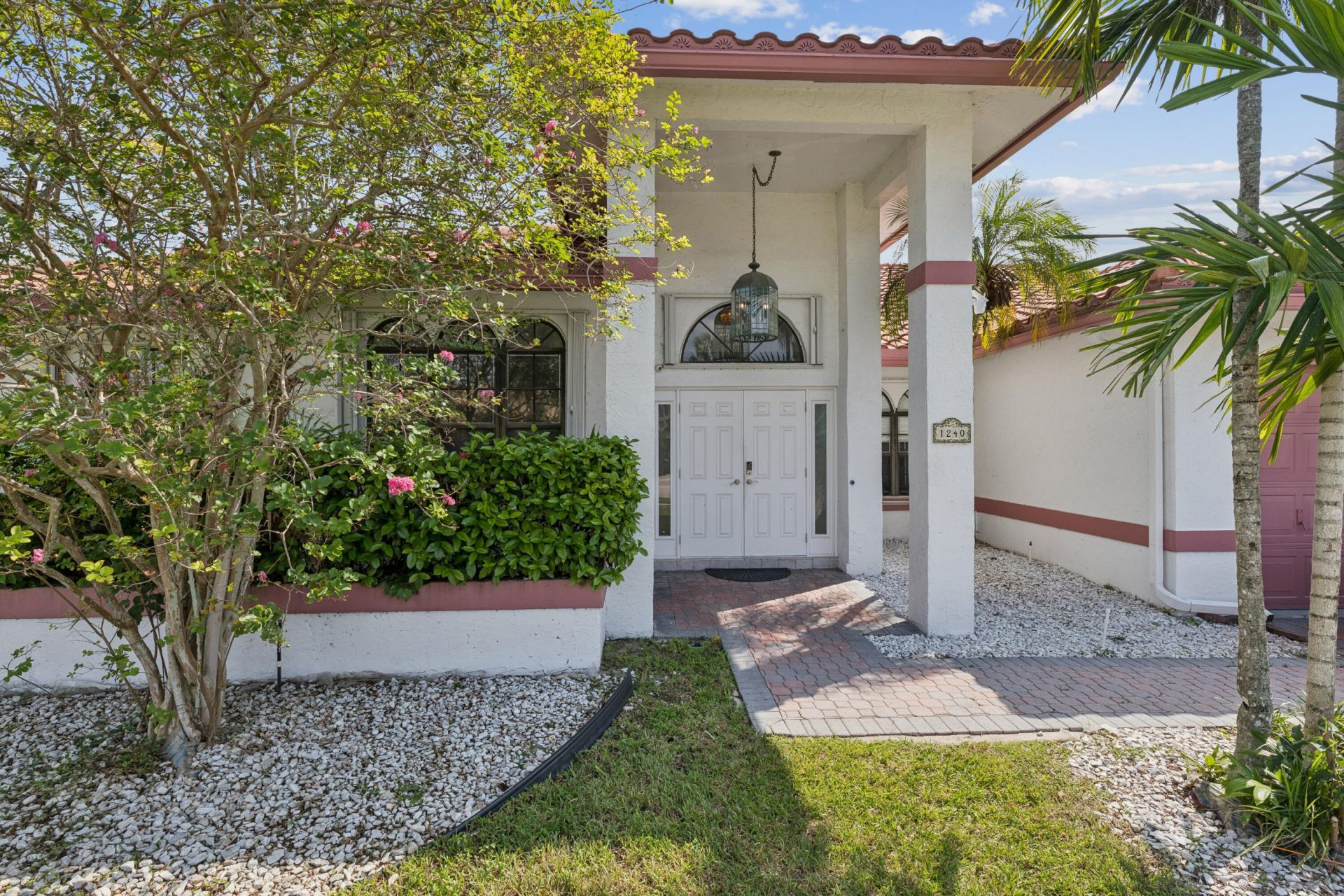 1240 NW 100th Way Nw, Plantation, FL 33322 Photo