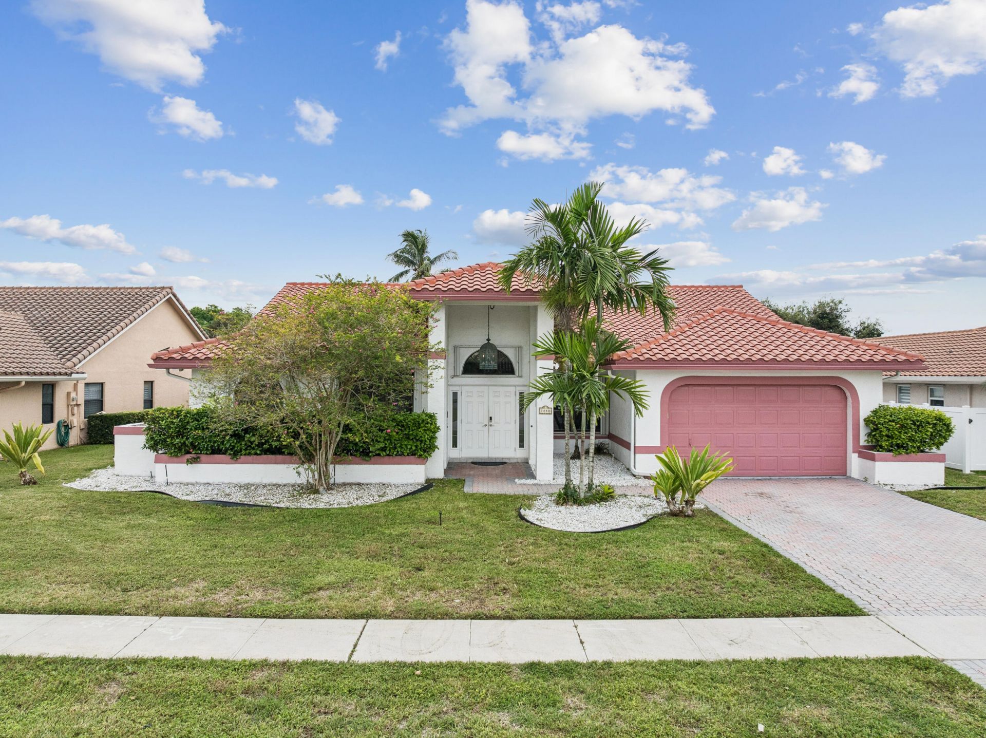 1240 NW 100th Way Nw, Plantation, FL 33322 Photo