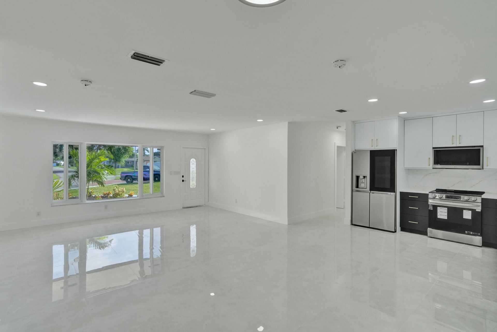 8351 NW 19th Street, Pembroke Pines, FL 33024 Photo