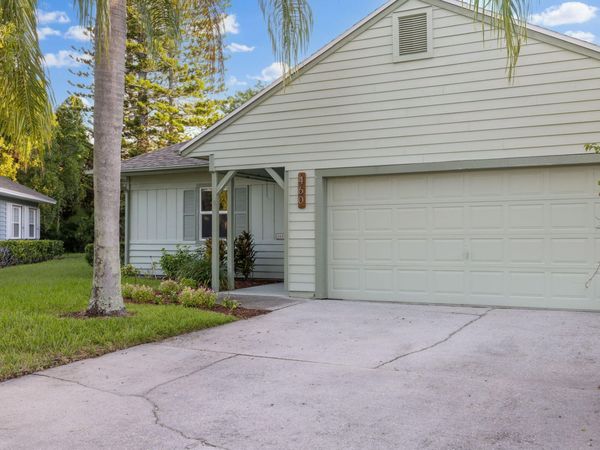 460 TAMARIND Place, Vero Beach, FL 32962