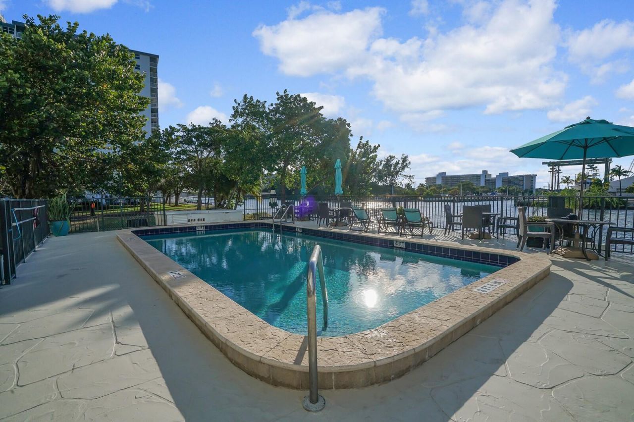 1609 N Riverside Drive, Unit 304, Pompano Beach, FL 33062 Photo