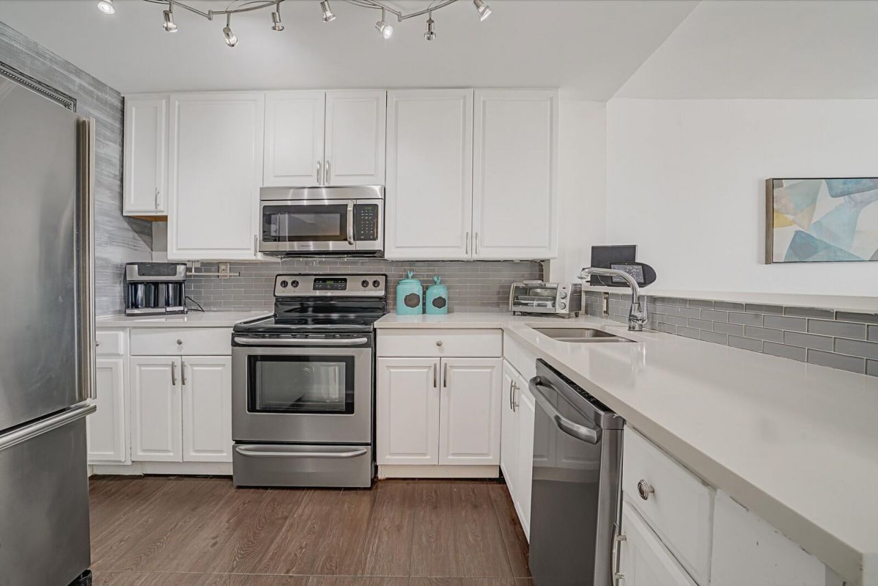 1609 N Riverside Drive, Unit 304, Pompano Beach, FL 33062 Photo