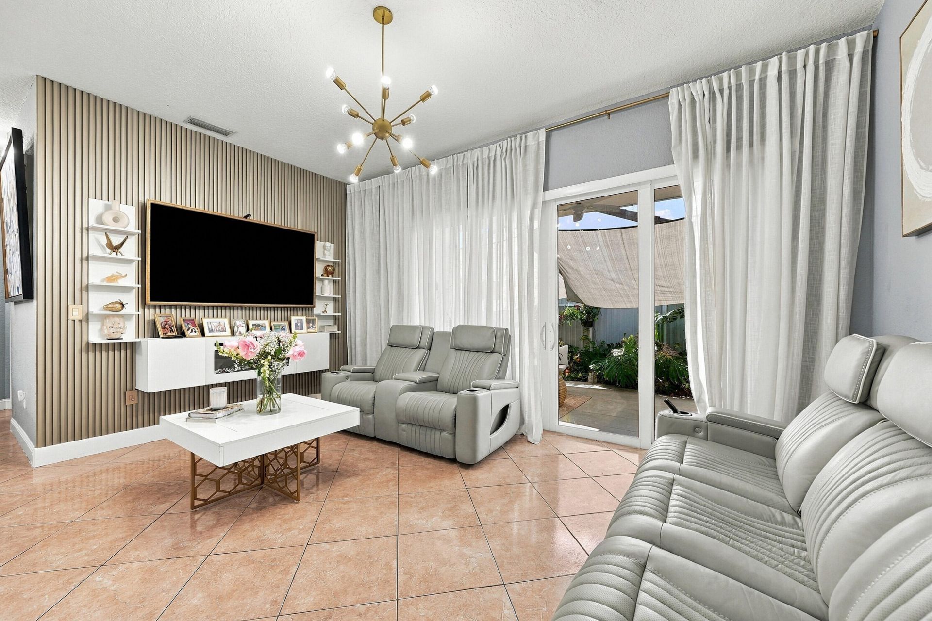 9062 NW 148th Terrace, Miami Lakes, FL 33018 Photo