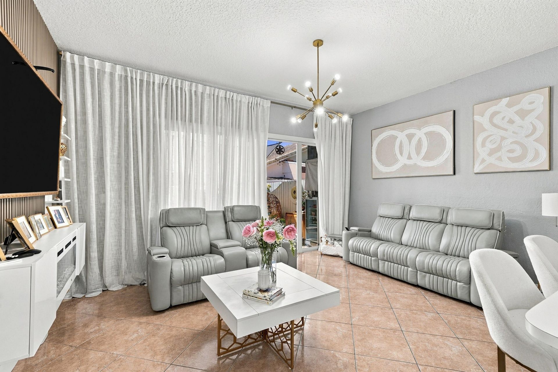 9062 NW 148th Terrace, Miami Lakes, FL 33018 Photo