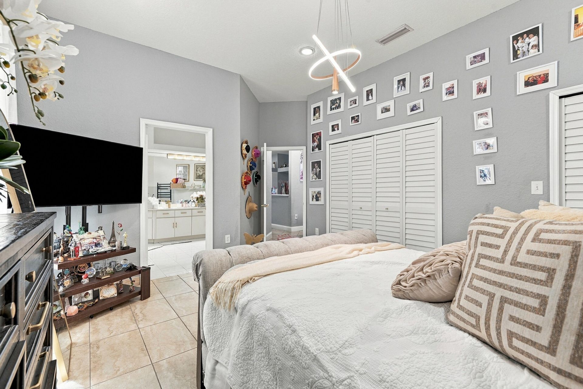 9062 NW 148th Terrace, Miami Lakes, FL 33018 Photo