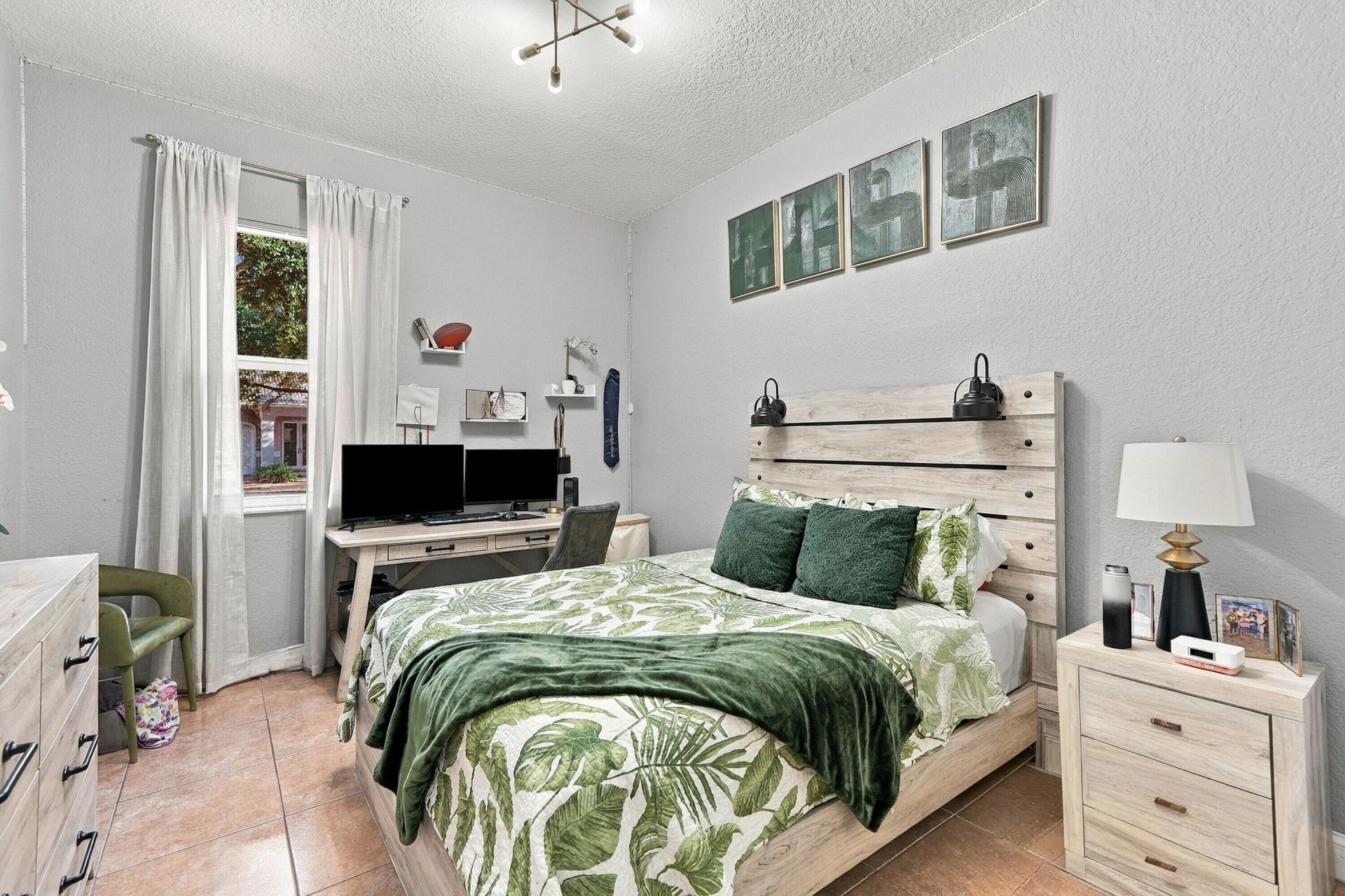 9062 NW 148th Terrace, Miami Lakes, FL 33018 Photo