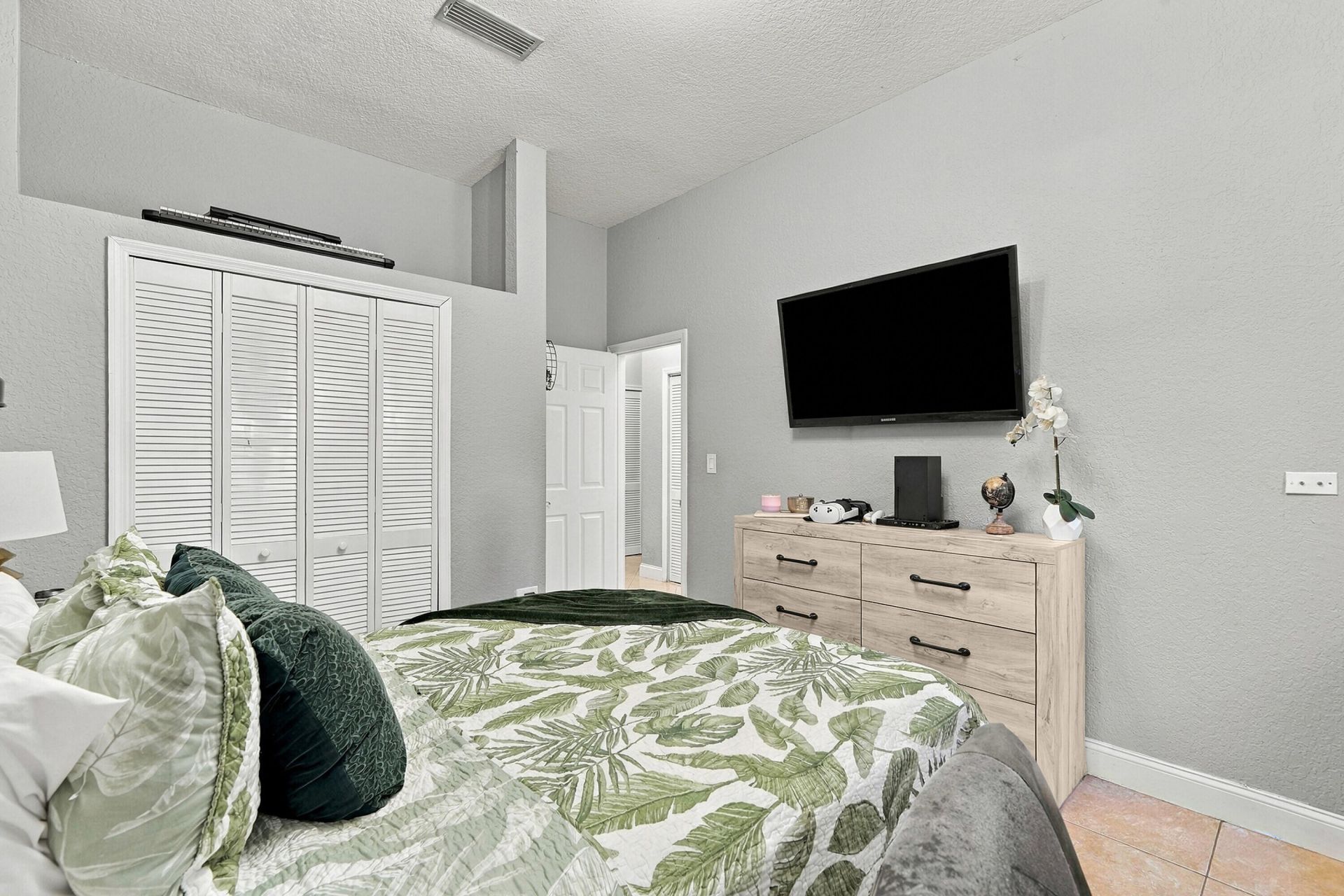 9062 NW 148th Terrace, Miami Lakes, FL 33018 Photo
