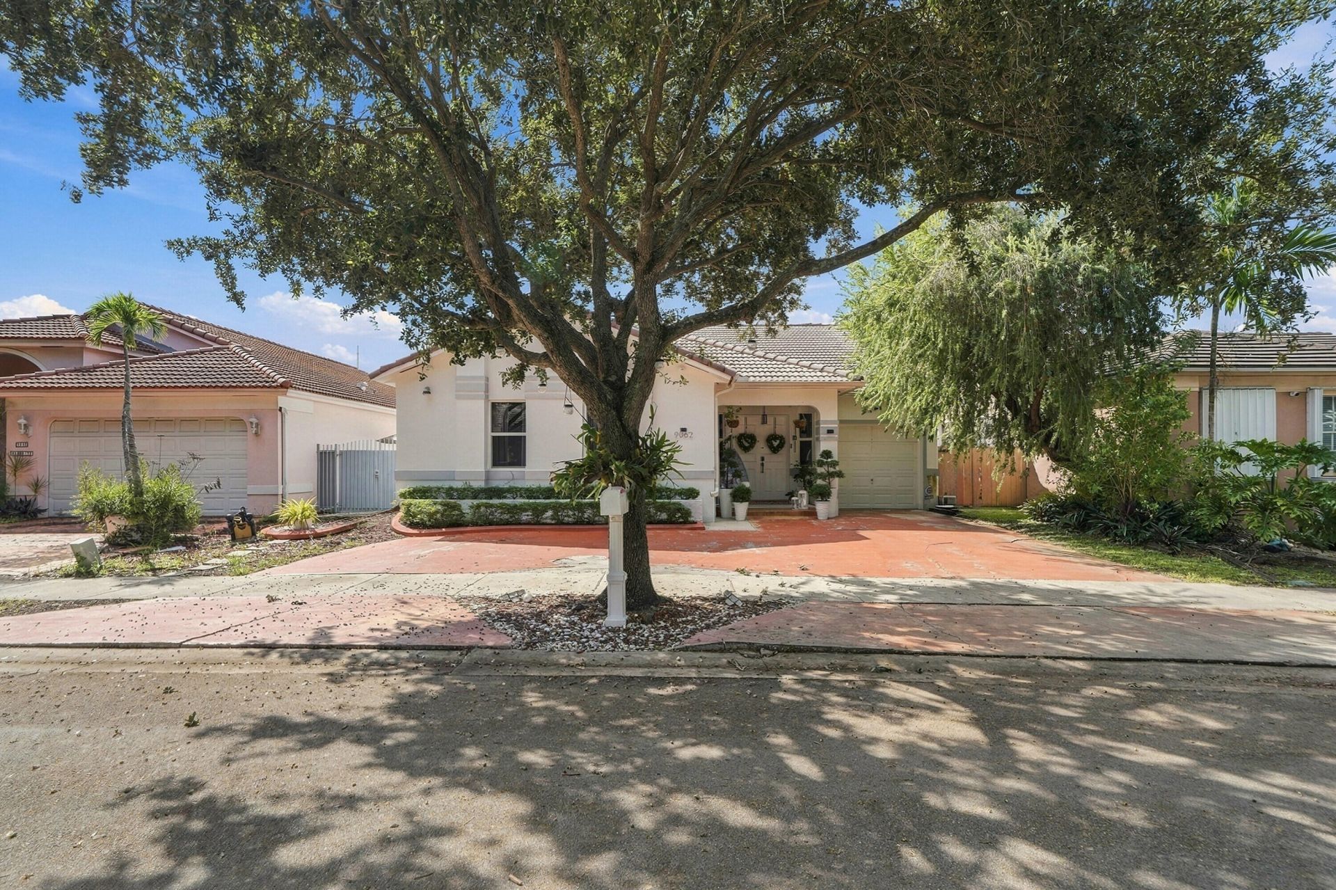 9062 NW 148th Terrace, Miami Lakes, FL 33018 Photo
