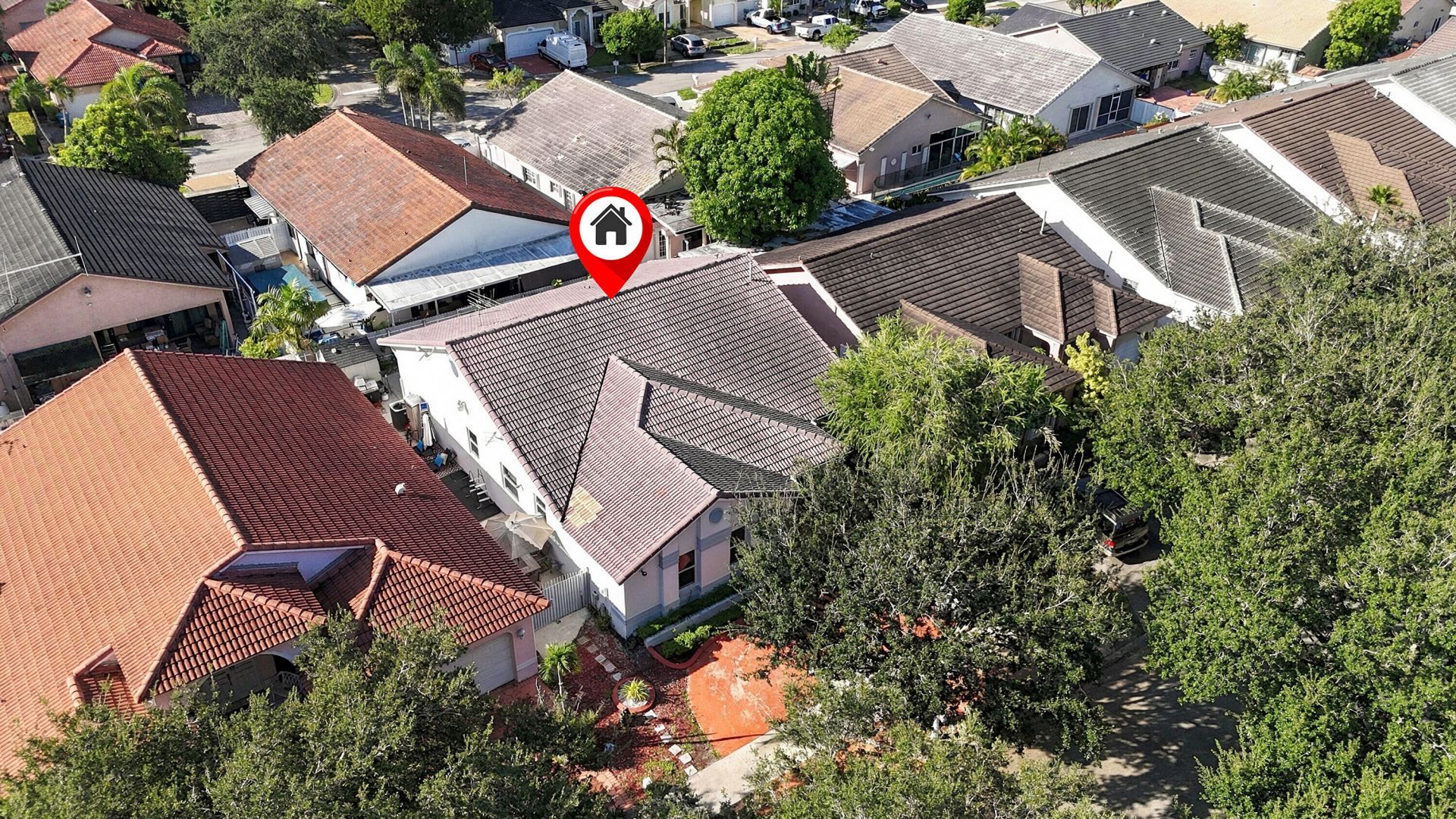 9062 NW 148th Terrace, Miami Lakes, FL 33018 Photo