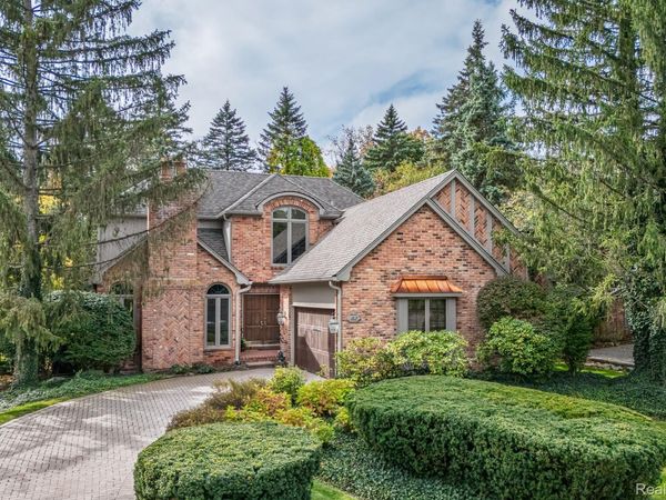 162 Kirkwood Court, Bloomfield Hills, Mi 48304