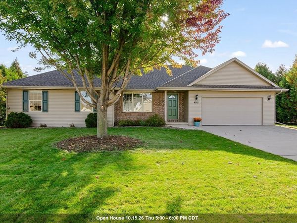 4021 S PARKER WAY, De Pere, WI 54115