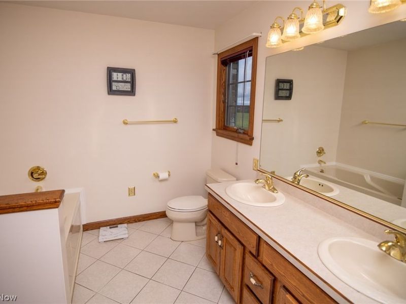 70015 Crescent Road, Saint Clairsville, OH 43950 Photo 13