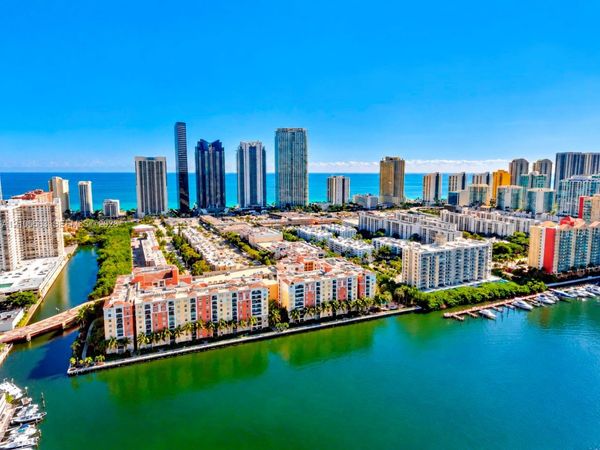 17145 N Bay Rd , Unit 4613, Sunny Isles Beach, FL 33160