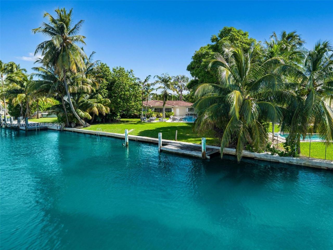 9250 Bay Dr, Surfside, FL 33154 Photo