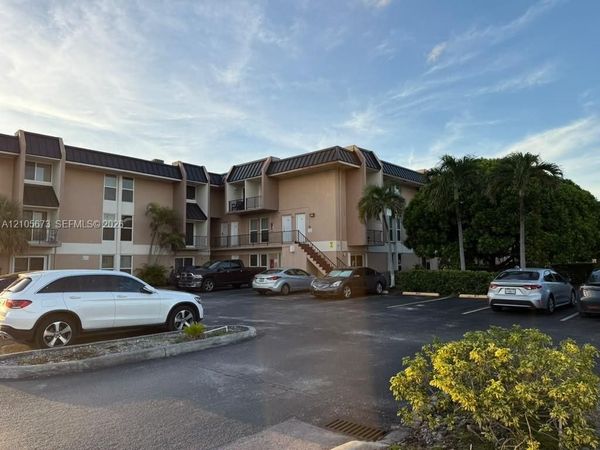 3901 SW 109th ave, Miami SW , Unit 7C, Miami, FL 33165