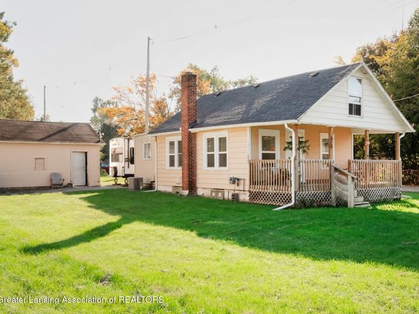 525 W Fairfield Avenue, Lansing, MI 48906