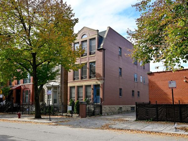 218 S Laflin Street , Unit 201, Chicago, IL 60607