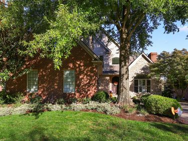 889 Golden Bell Place, Lexington, KY 40515