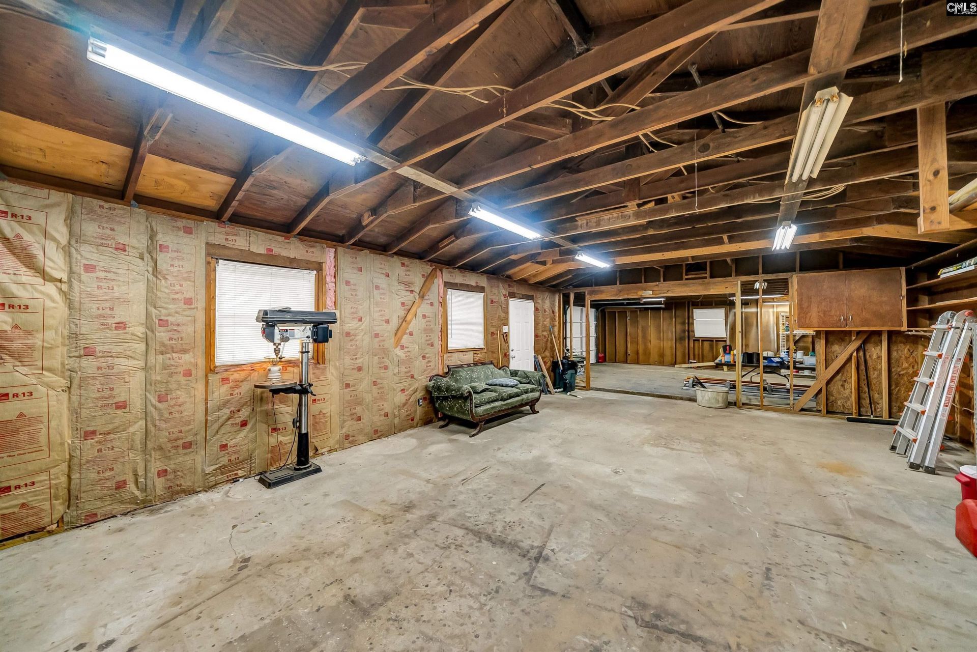 1256 Newnham Drive  Photo 32