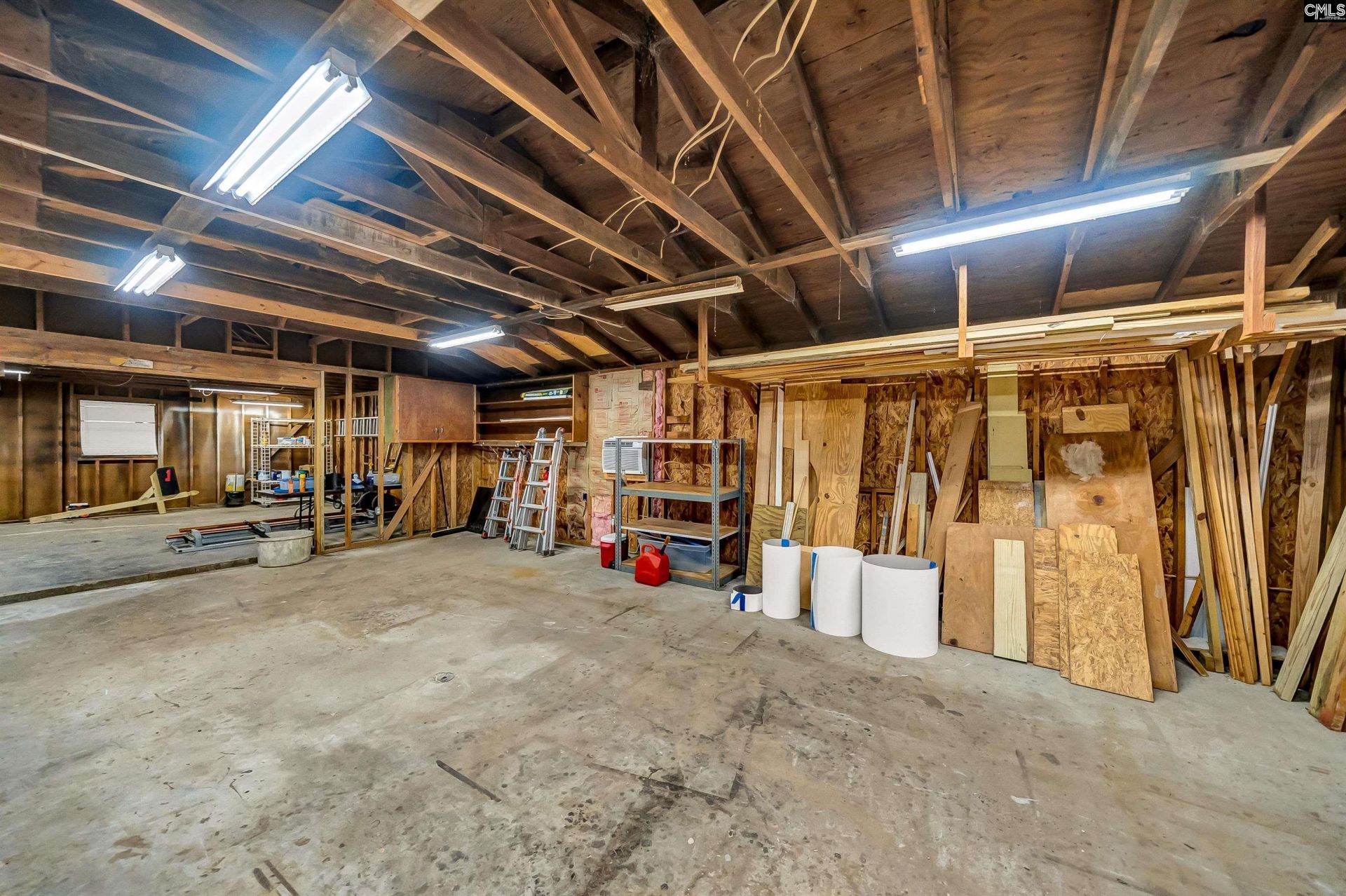 1256 Newnham Drive  Photo 33