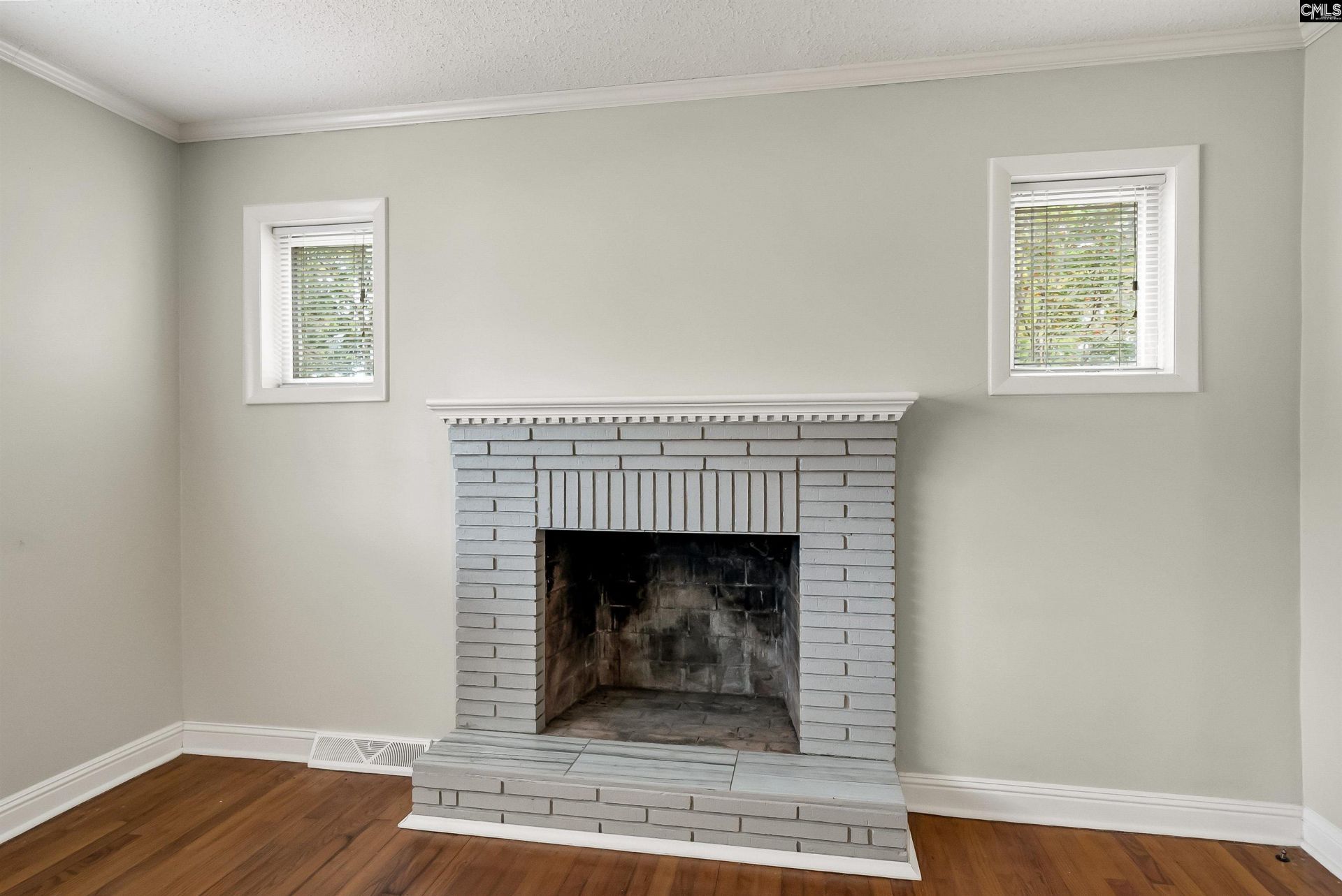 1256 Newnham Drive  Photo 9